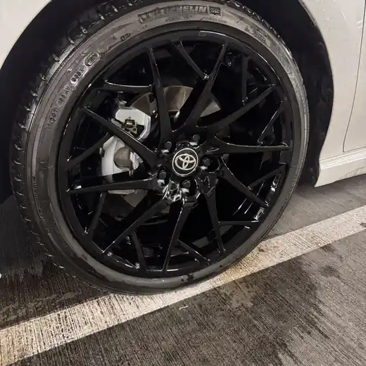 The same style wheel cleaned to a deep gloss after detailing
